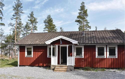 Beautiful Home In Valdemarsvik With Kitchen